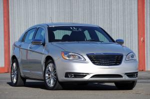 Chrysler 200 2011 года